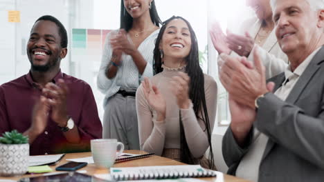 gente de negocios feliz, aplausos en la reunión