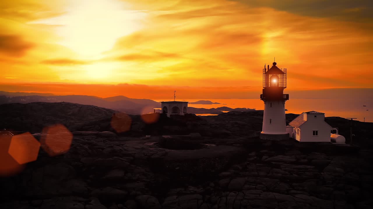 faro costero. el faro de lindesnes es un faro costero en el extremo sur de noruega.