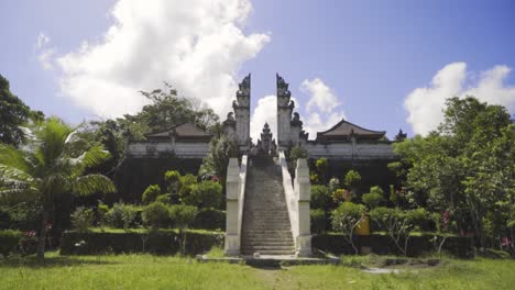 People-at-the-top-of-the-stairs-Pura-Luhur-Lempuyang-Temple