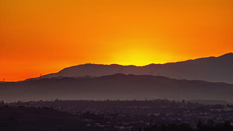 -Timelapse,-Amanecer-Y-Amanecer-Sobre-Barrios-Residenciales-De-Los-Ángeles,-California,-EE.UU.