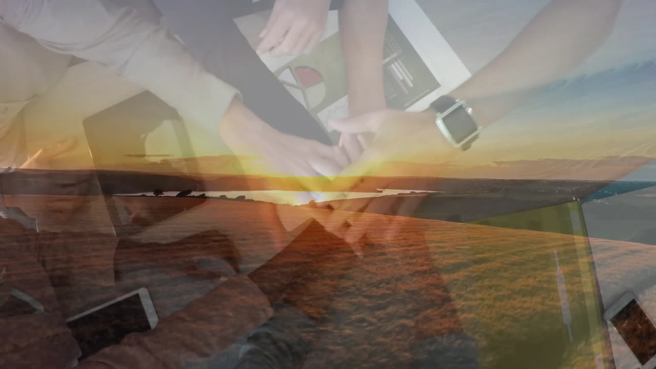 equipo celebrando el éxito