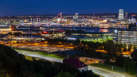 Göteborg-Städtische-Nacht-Stadtbild-Verkehr