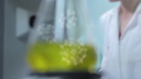 experimento en frasco de laboratorio