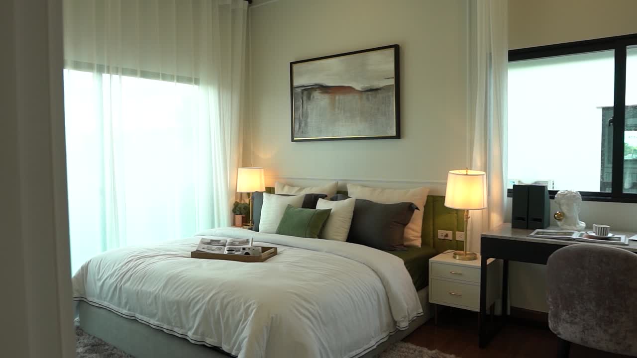 dormitorio principal moderno y de lujo con diseño interior con armario