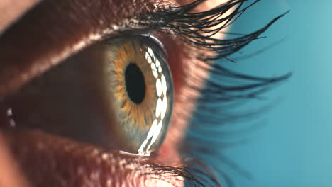 Closeup-of-a-woman,-green-eye-with-healthy-vision