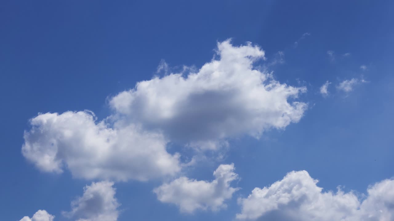 아름다운 질량 구름의 거품