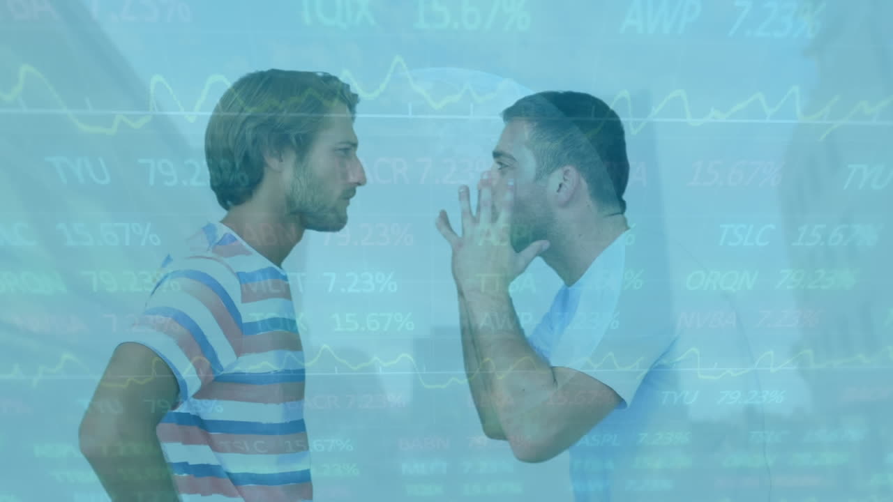 animación del procesamiento de datos sobre diversos hombres discutiendo.