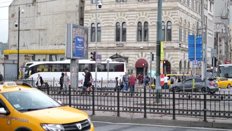 la escena de la calle ocupada en estambul