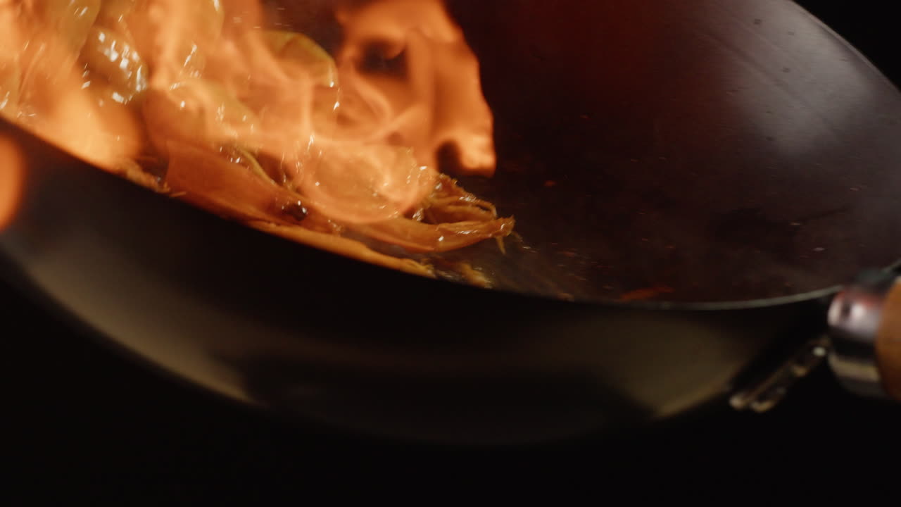 Stir-frying Shrimp and Vegetables