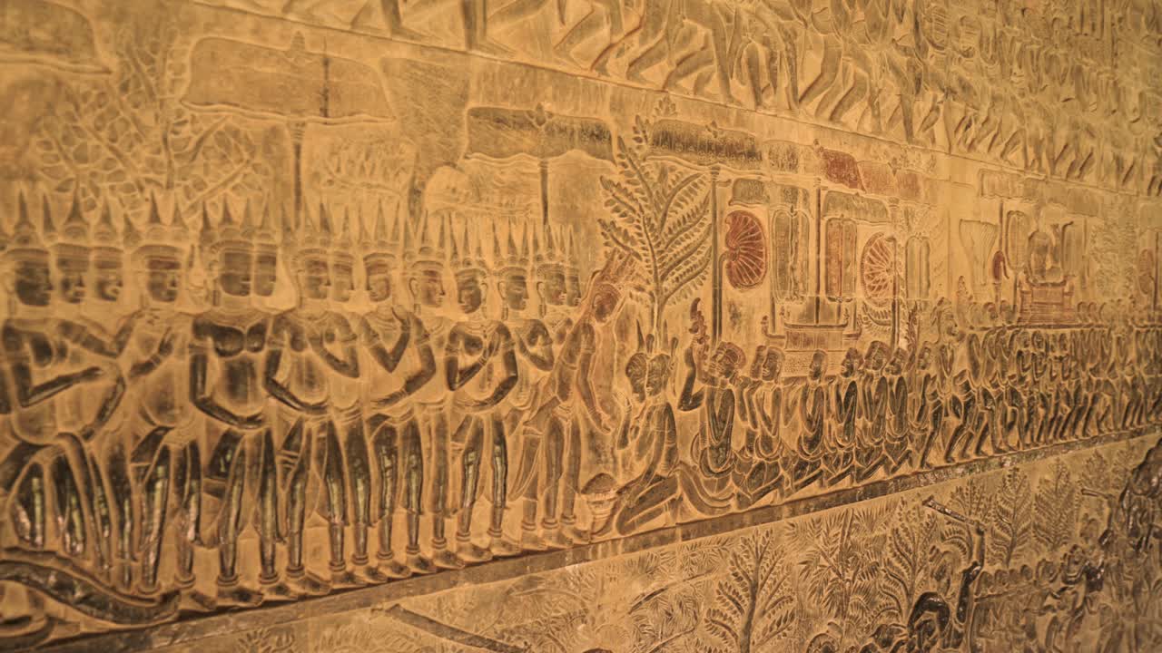 obras de arte en la pared del corredor del templo de angkor wat en bajorrelieve, camboya