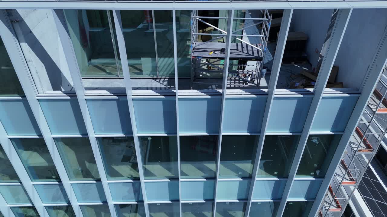 fachada del edificio moderno