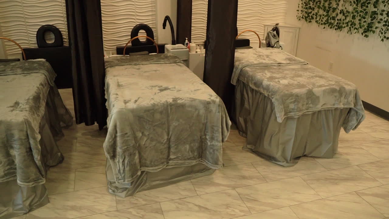 gimbal shot massage beds at a massage spa
