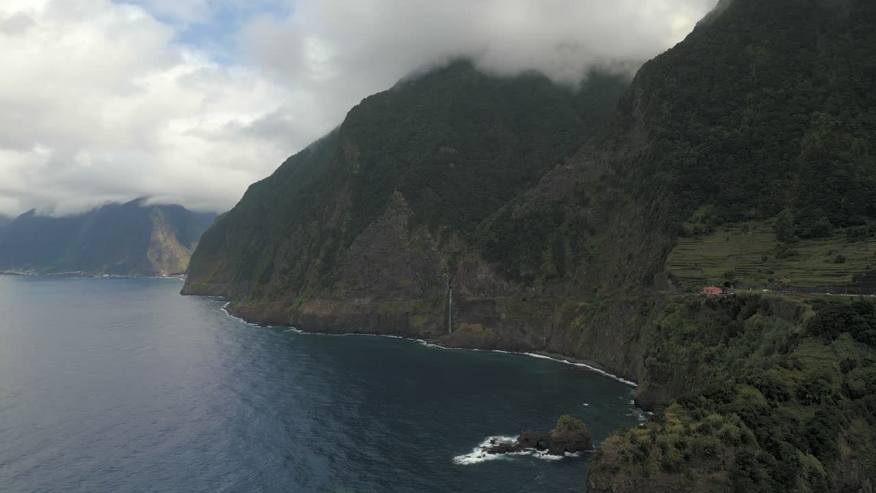 4k 시네마틱 드론 영상 - 캐스카타 - 세이 ⁇  - 포르투갈