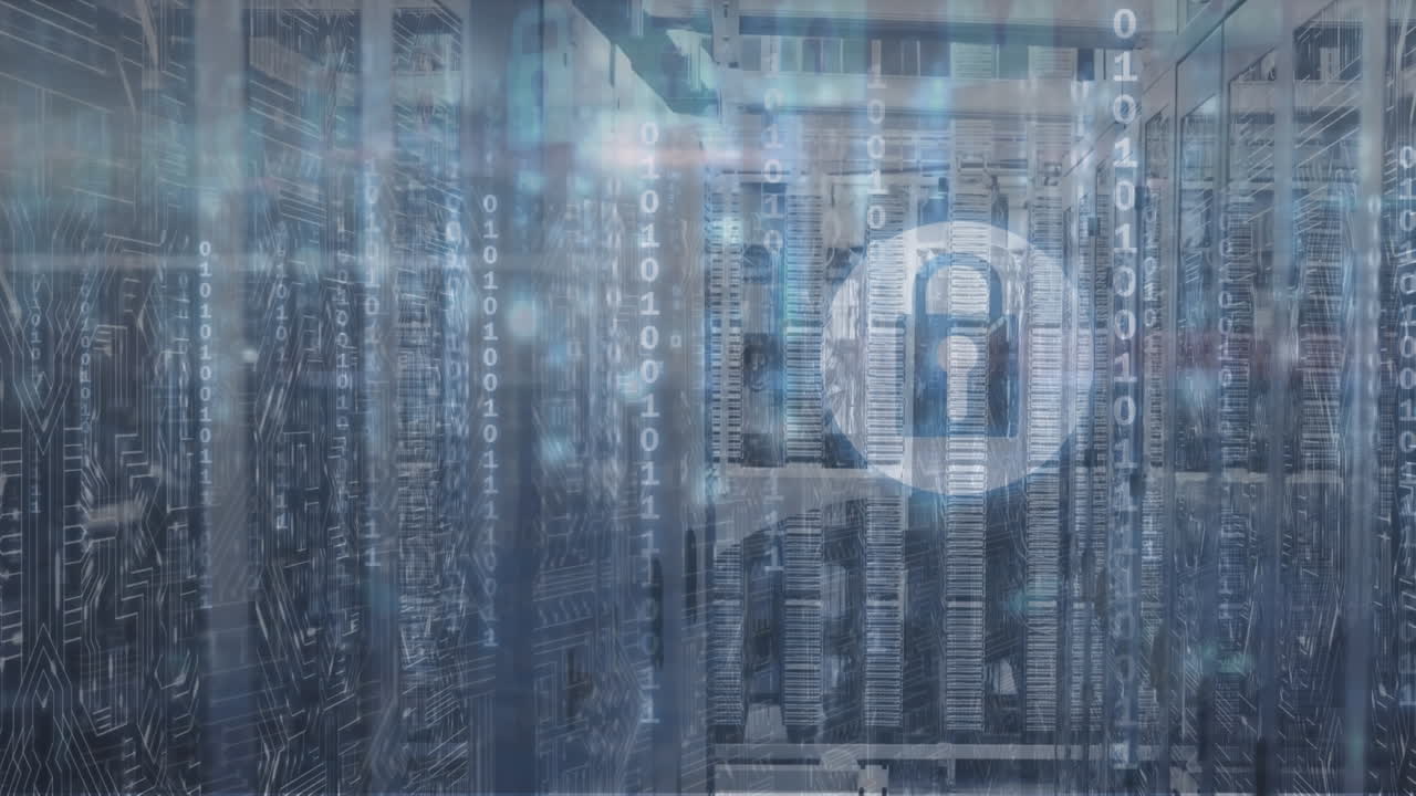 animación del icono del candado con procesamiento de datos sobre la sala del servidor