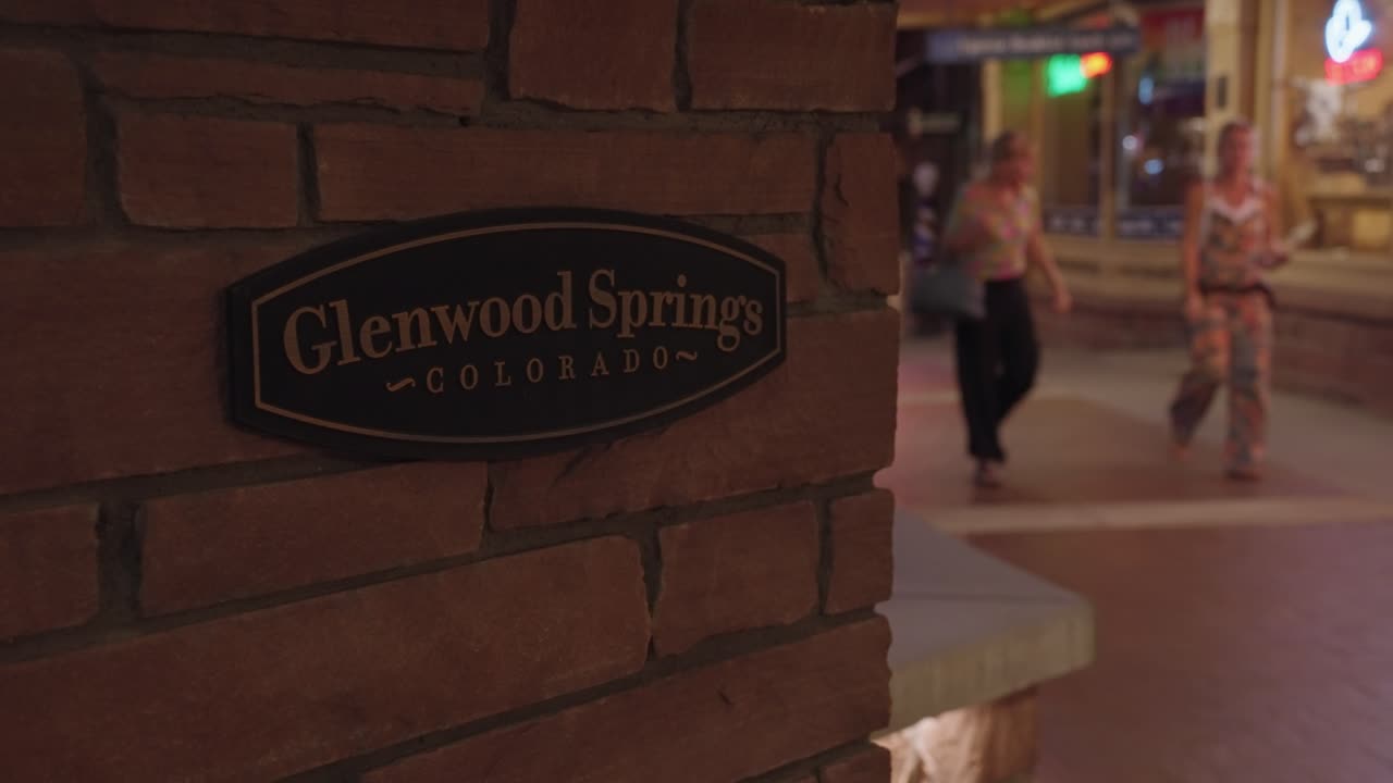 Glenwood Springs Sign