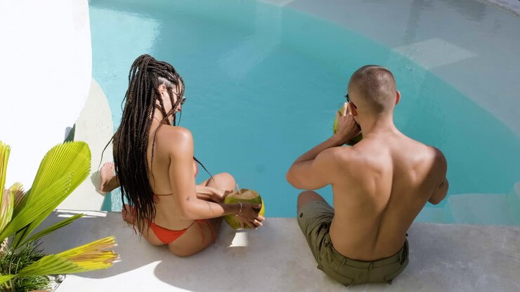 Coppia in piscina