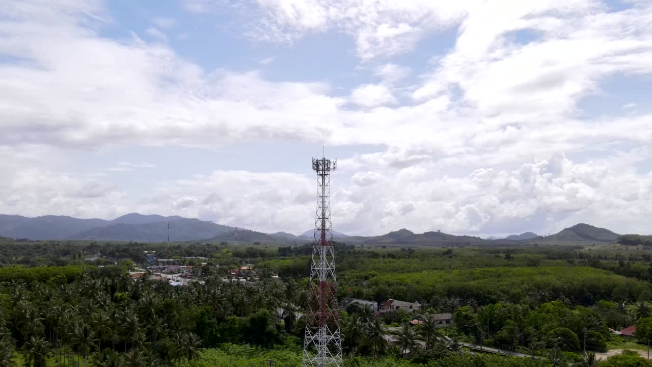 estación de torre celular para tecnología de telecomunicaciones inalámbricas. transmisor de radio celular 3g, 4g, 5g y torre repetidora. antena de comunicación.