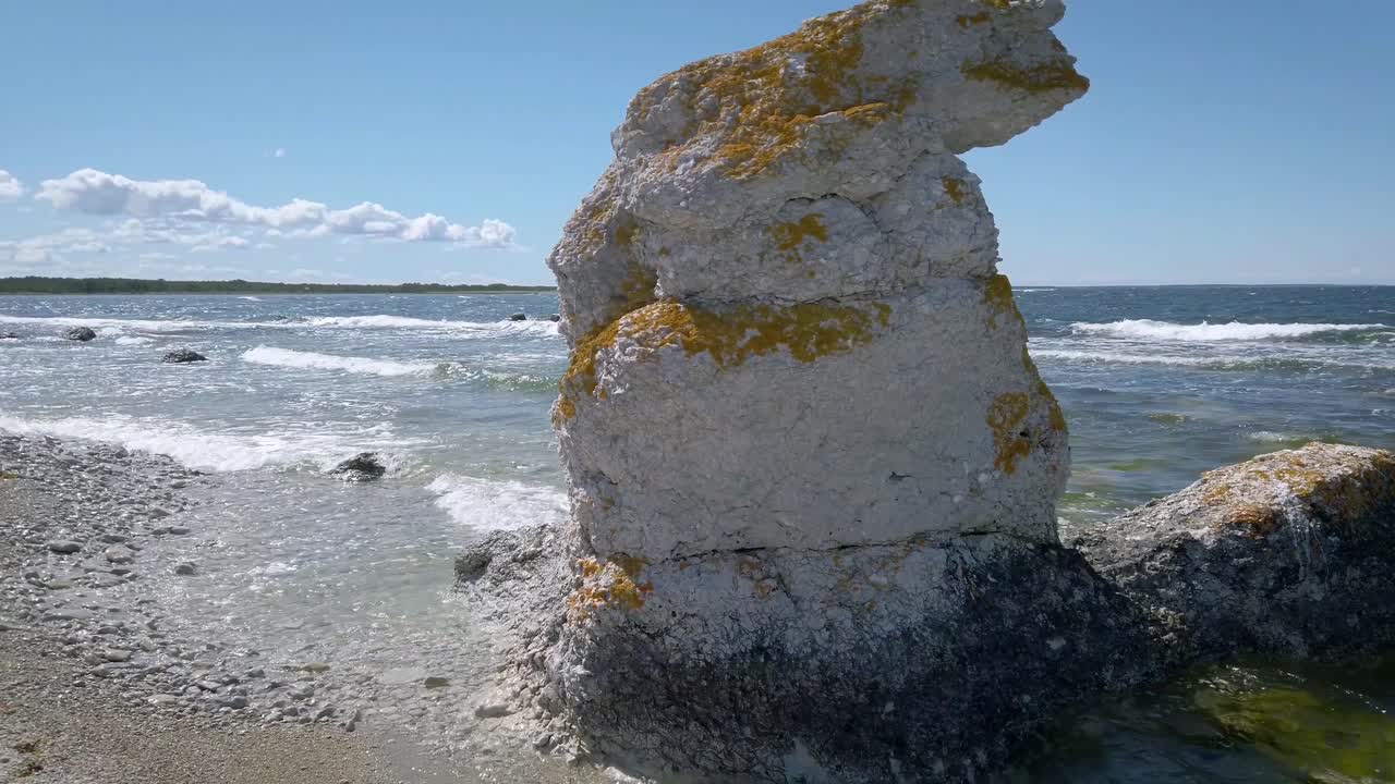 rauk - seastack walkaround view, gotland raukfield, 스웨덴
