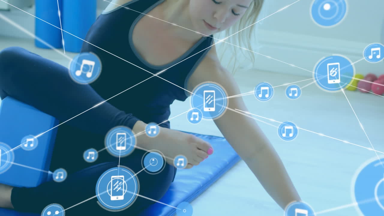 체육관에서 역동적인 스트레칭을 하는 아시아 여성에 대한 선으로 연결된 아이콘의 애니메이션