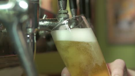 tapping-beer-in-a-pub