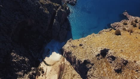 Dron-Mavic-Pro-Tomado-Desde-Arriba-De-Una-De-Las-Playas-De-Mallorca