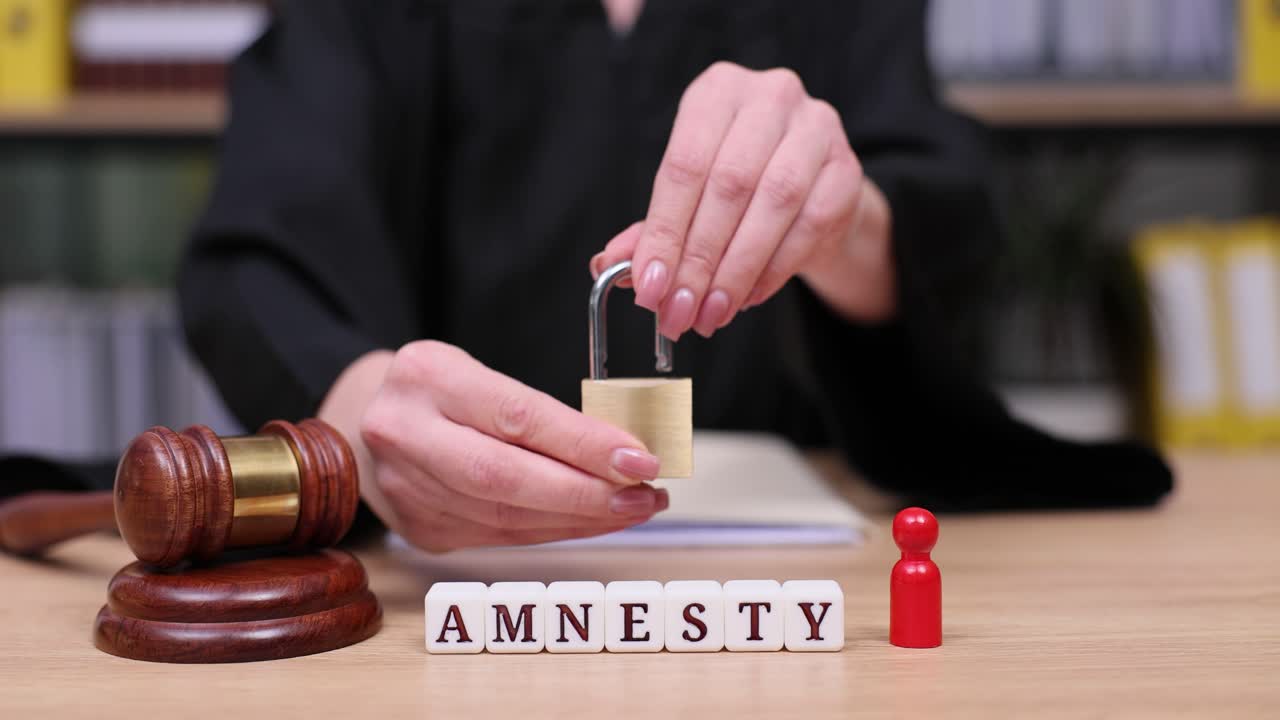Amnesty and Justice: Symbolism of Law and Freedom