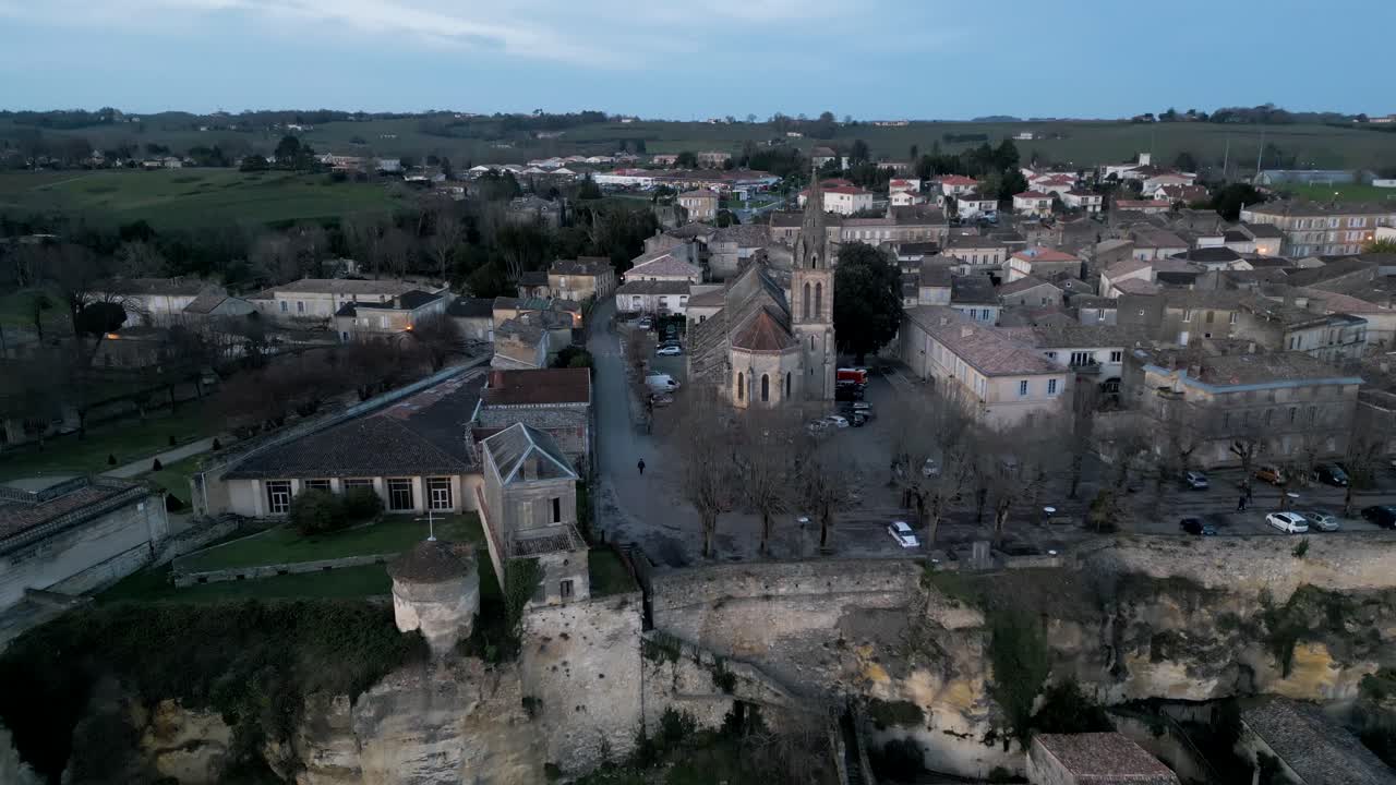 Hauptkirche Luftaufnahme, Bourg-sur-Gironde, Frankreich.