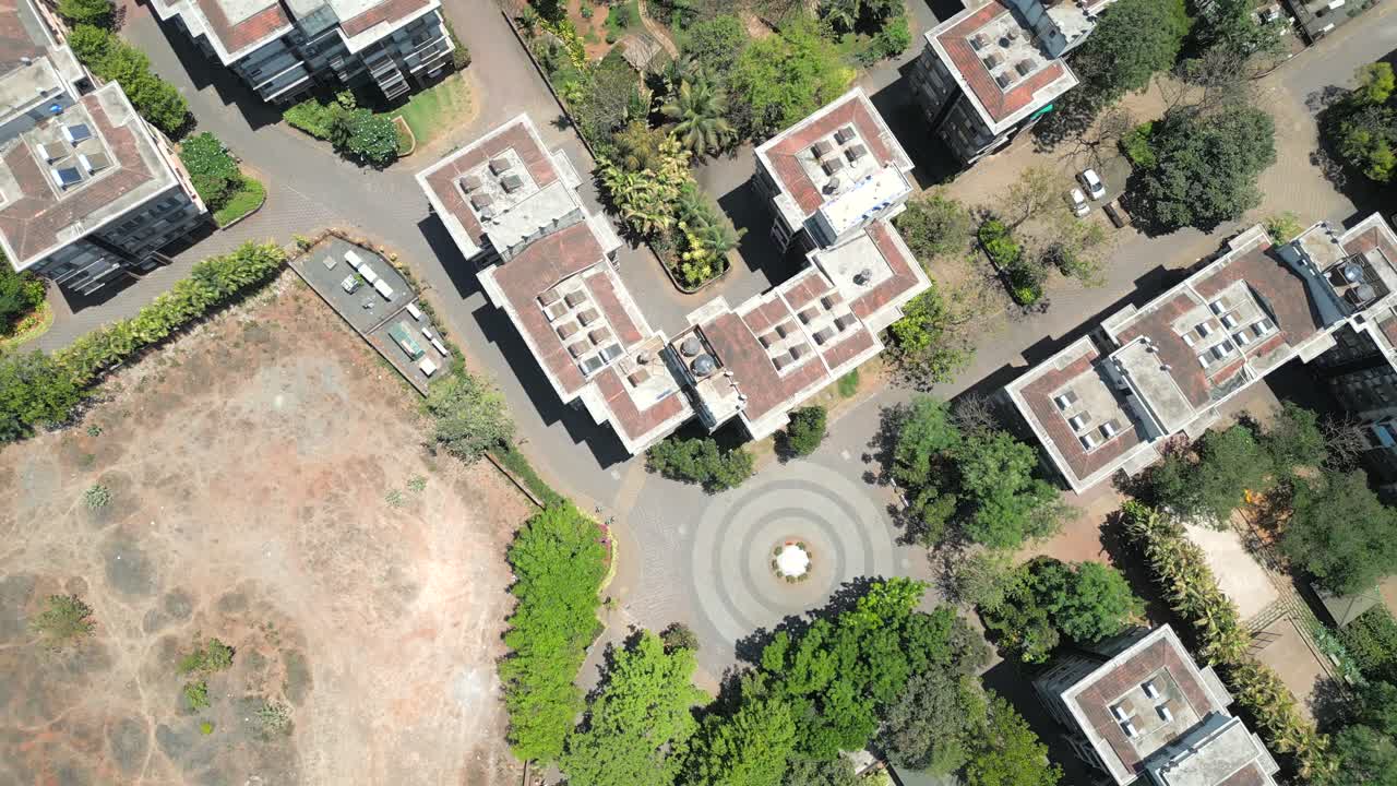 vista a vista de pájaro de los hoteles en goa india