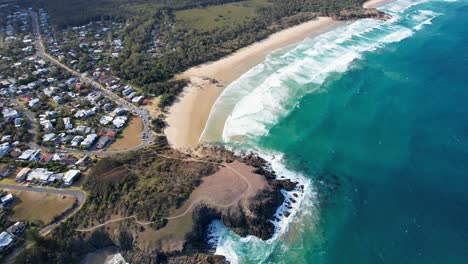 Seafront-Suburban-Near-Emerald-Beach-Headland-In-Serenity-Bay,-New-South-Wales,-Australia