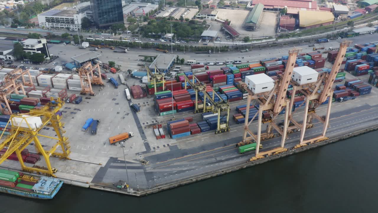 선적 컨테이너 항구