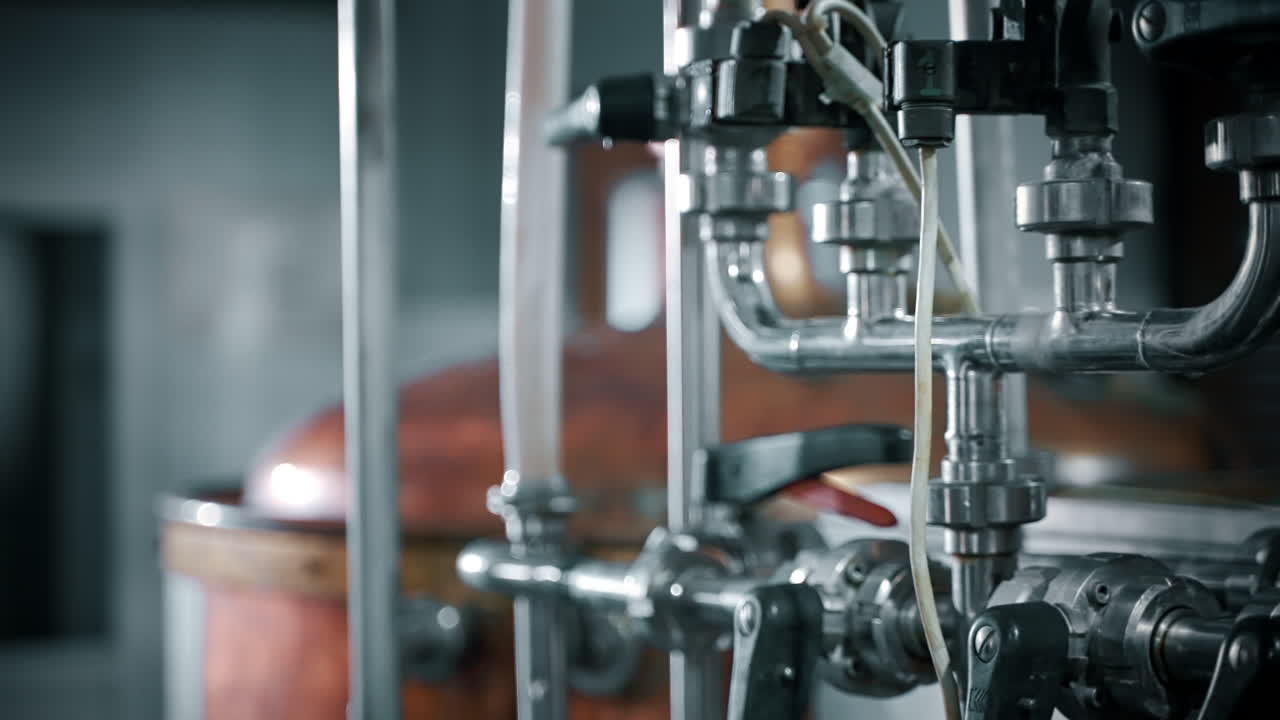 equipos y tuberías de cervecería