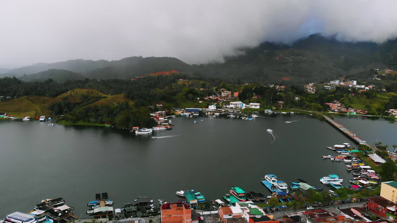 콜롬비아 마을 "과타페"의 조감도