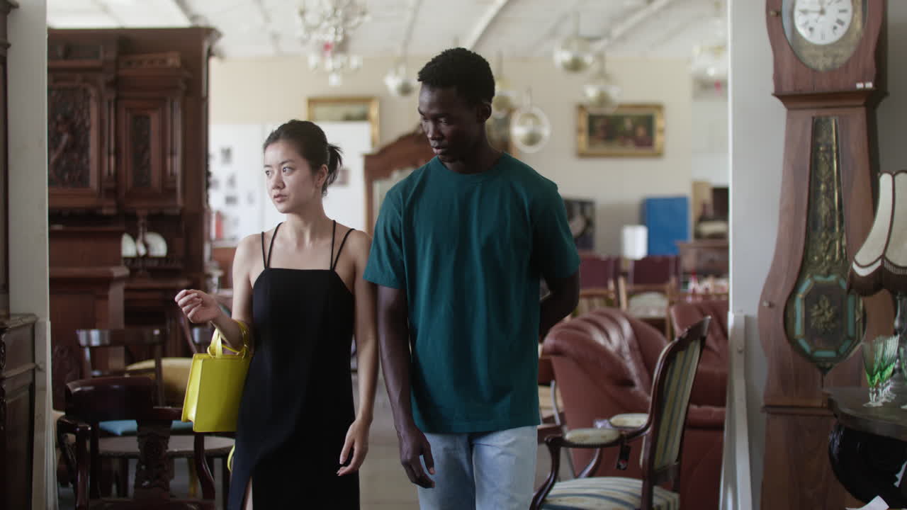 가게에 있는 친구