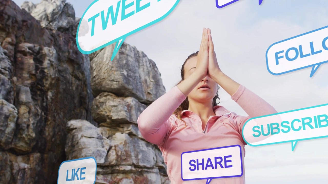 Donna che pratica meditazione su una scogliera rocciosa, con bolle di social media che appaiono e mettono alla prova calma e concentrazione.