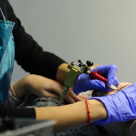 tatuaje de maquillaje permanente