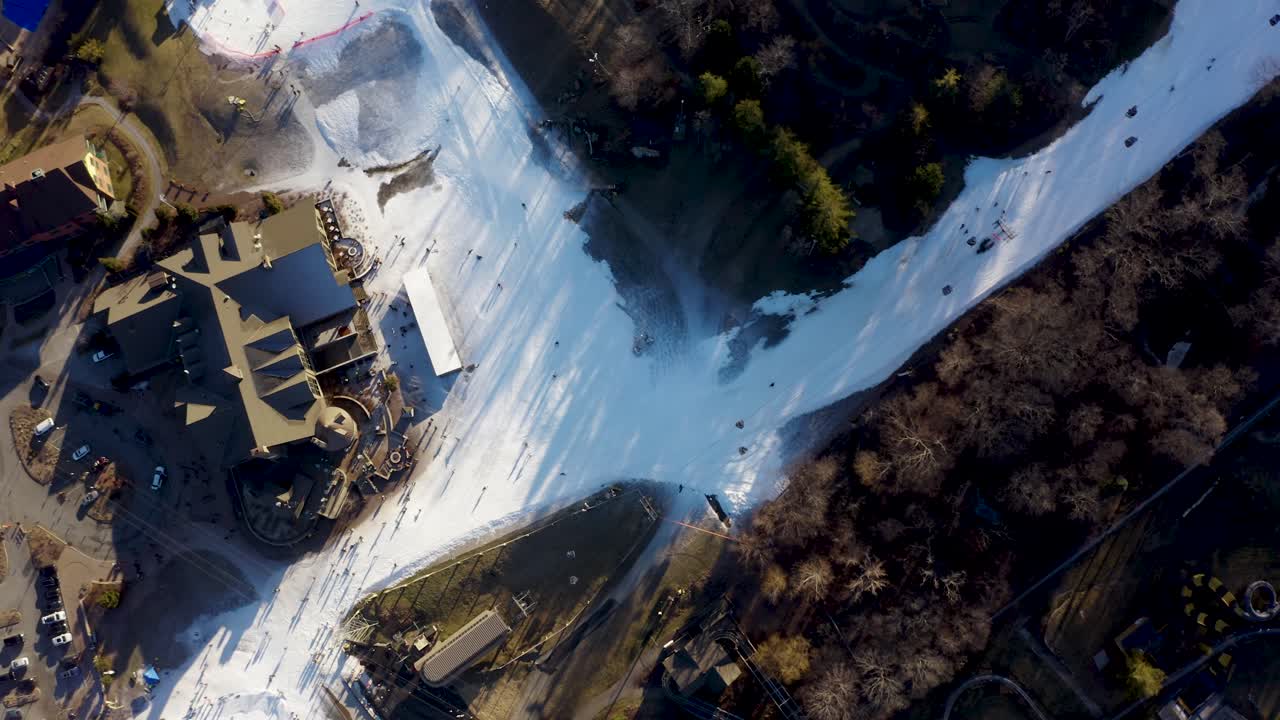 4k 공중 드론 소형 스키 슬로프 업스테이트 뉴욕