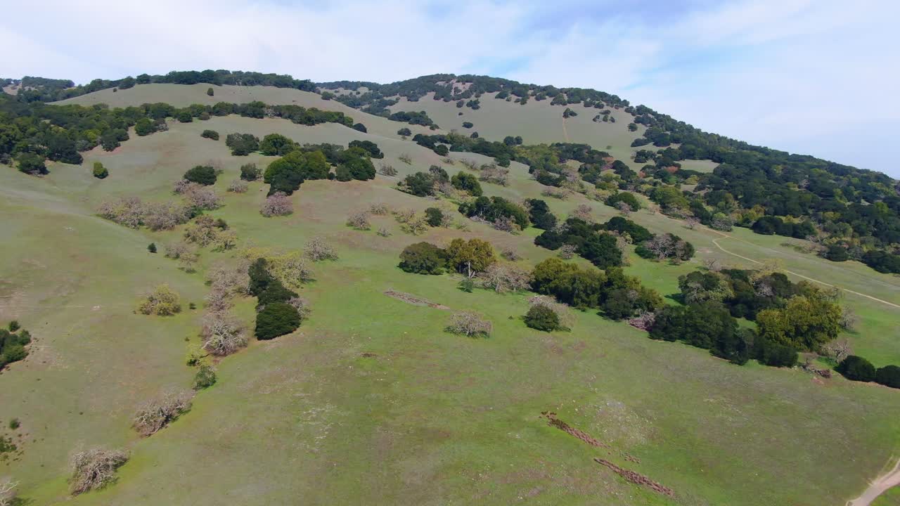 숨막히는 계곡 과 그림 같은 풍경: 공중 모험