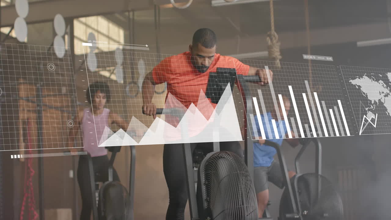 animación del procesamiento de datos financieros sobre diversas personas que utilizan bicicletas elípticas en el gimnasio