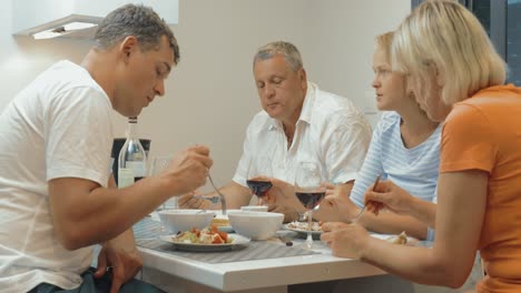 Quiet-family-dinner