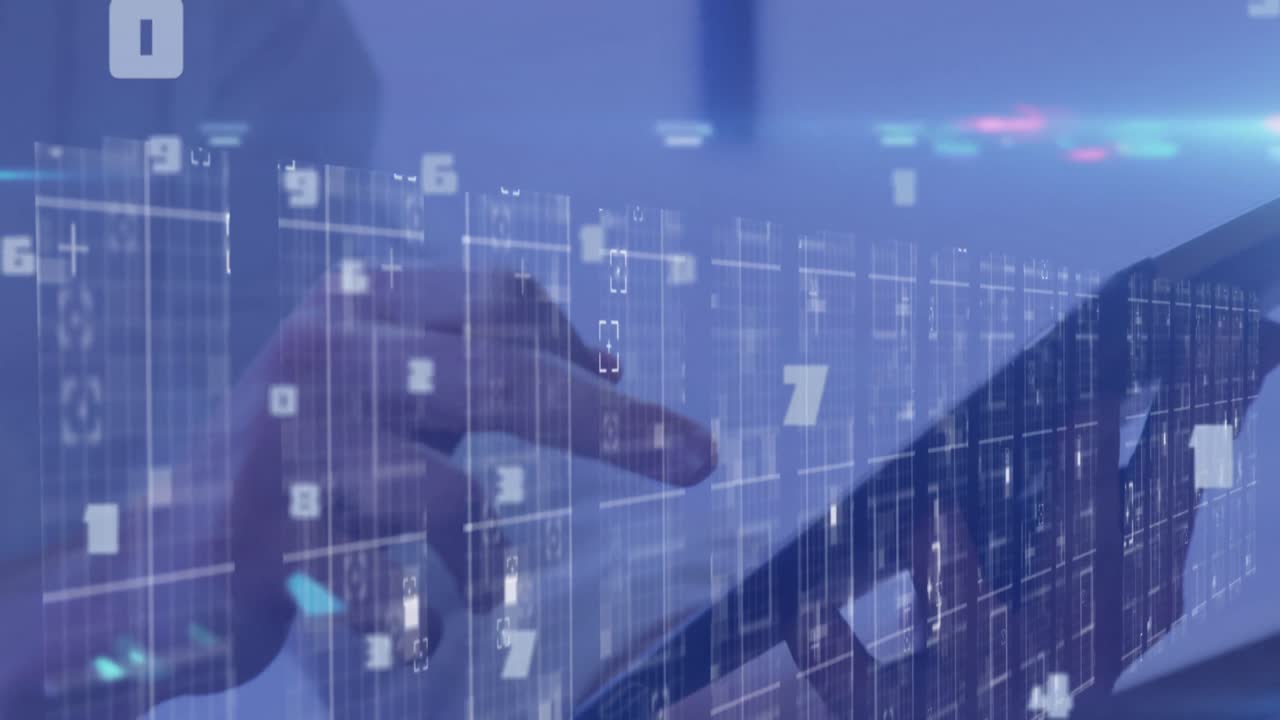 태블릿을 사용하는 백인 여성의 손을 통해 데이터 처리의 애니메이션