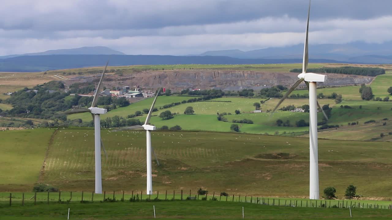풍력 터빈, 양과 채석소, 포이스, 웨일스, 영국