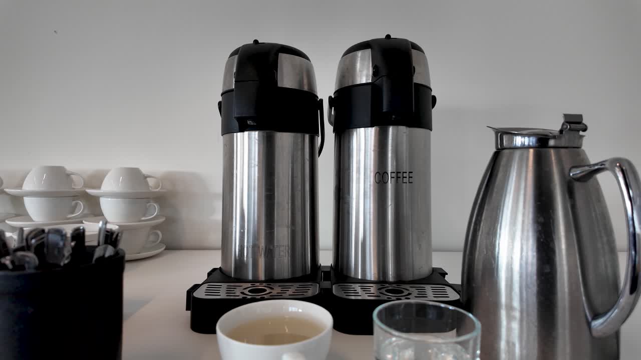 Office Catering And Hospitality Coffee And Hot Water Dispenser Flasks For Meetings And Events