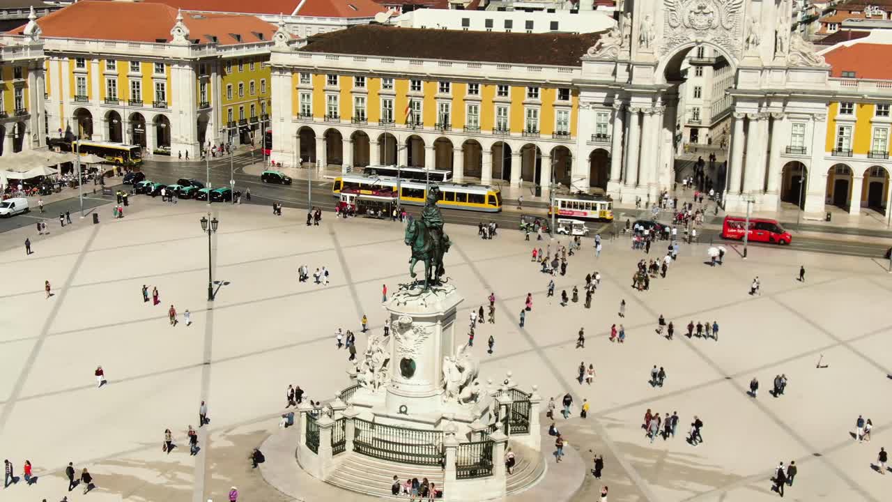 Ripresa con drone di un luogo storico in Portogallo.