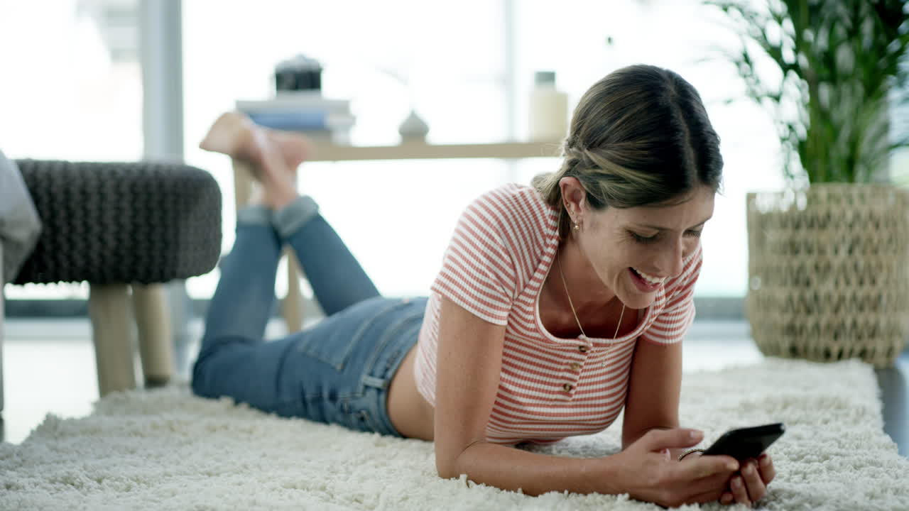 I can tell he likes me by his messages