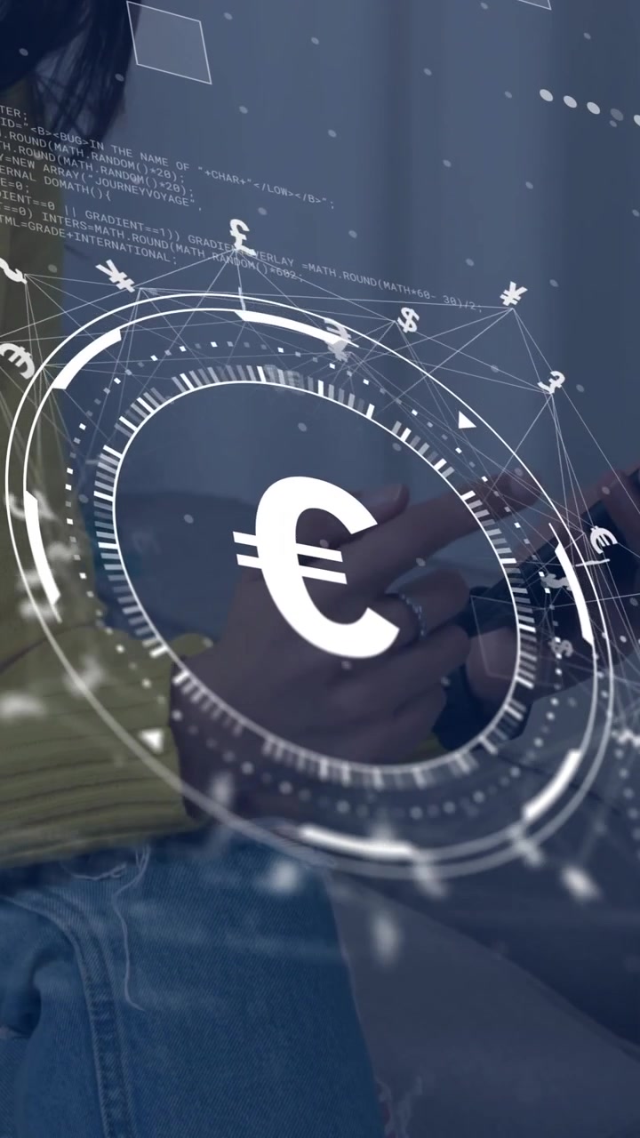 Animazione di simbolo dell'euro, rete ed elaborazione dati su donna caucasica che usa lo smartphone