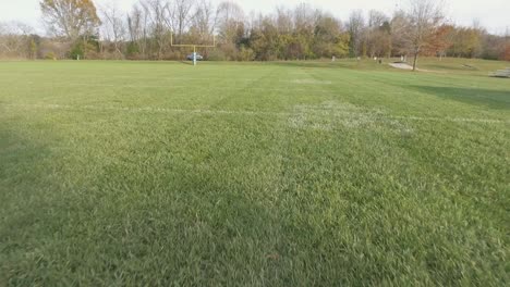 campo de fútbol de la escuela secundaria aéreo 7