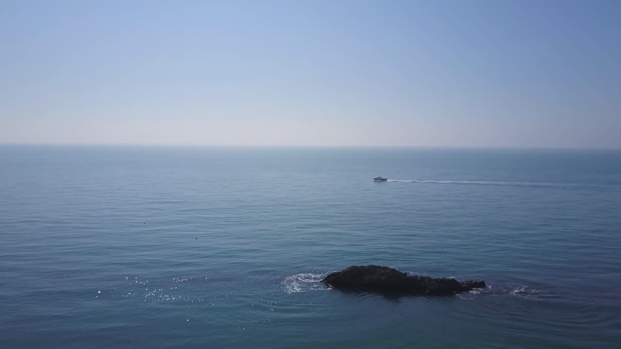 항공 보기: 바다에서 보트 아웃