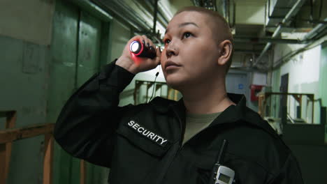 female safety guard with flashlight