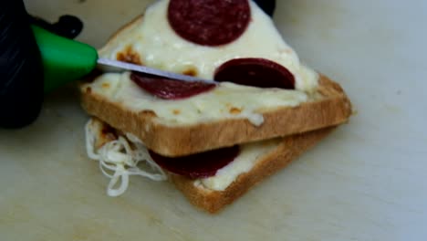 pan tostado con cheddar