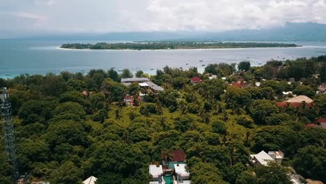 magnífico panorama aéreo de vuelo de drones sobre la vista toma de drones de un hotel resort de lujo en una pintoresca playa tropical de ensueño 3 isla gili trawangan air meno en lombok